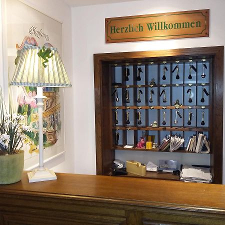 Hotel Froschkoenig Battenhausen ภายนอก รูปภาพ