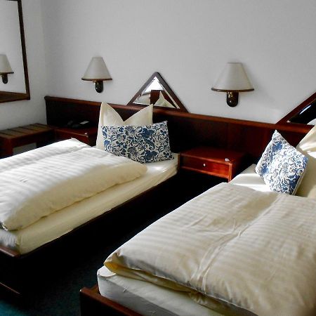 Hotel Froschkoenig Battenhausen ภายนอก รูปภาพ