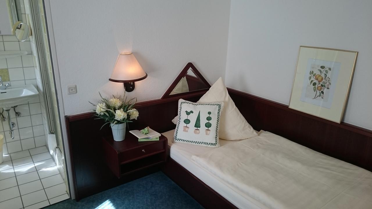 Hotel Froschkoenig Battenhausen ภายนอก รูปภาพ