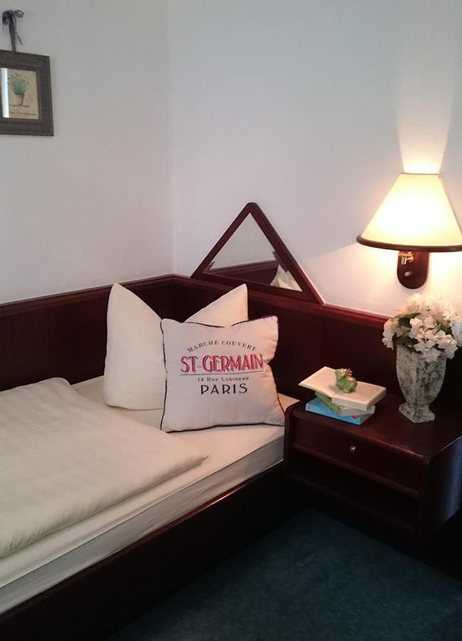 Hotel Froschkoenig Battenhausen ภายนอก รูปภาพ